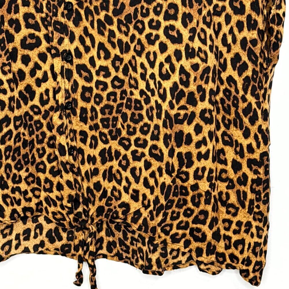 Torrid Leopard Prin Challis Button Tie Dront Top 2 2X 18/20 - Picture 5 of 7